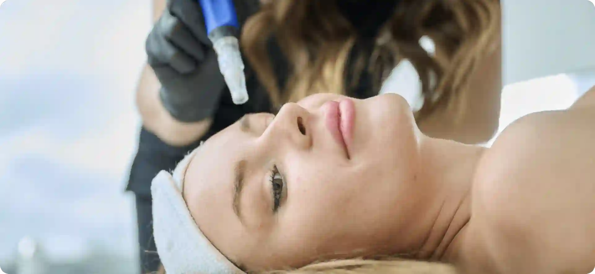 How Do Microneedles Trigger New Collagen and Elastin in Loose Skin Marlow?